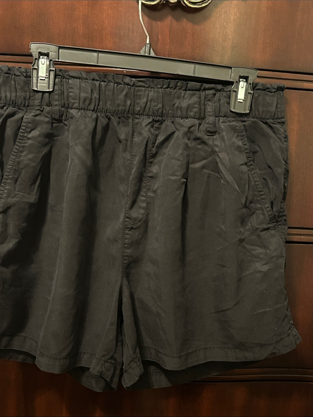 Sanctuary Black Flat-Front Elastic-Waist Shorts